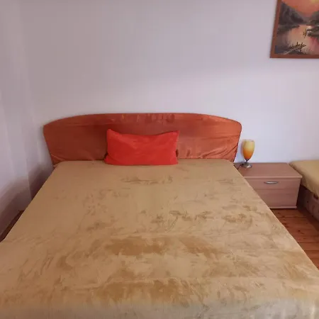 Penzion Penzionek U Frantiska 2*